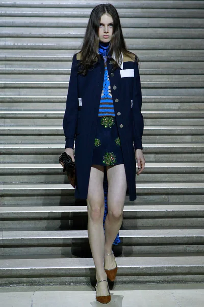 Look 12